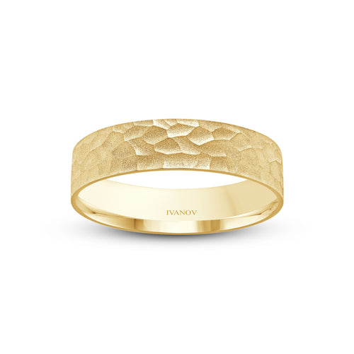 The “Clearline” – 14K Solid Gold. Hammered Finish. Flat 5mm Band. Free Engraving.